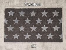 Image of indoor/outdoor star, thick hardwearing doormat