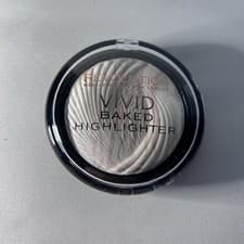 Image of Revolution VIVID BAKED HIGHLIGHTER - MATTE LIGHTS NEW & SEALED
