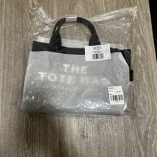 Image of 👜 Marc Jacobs Women’s The Tote Bag - Black 👜