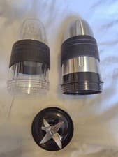 Image of Nutribullet 1000 Series jugs and blade new