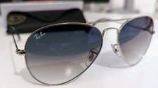 Image of Ray-Ban Aviator Unisex Silver Frames Blue Gradient lenses 62mm
