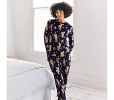 Image of Chelsea Peers Classic Long Sleeve Crew Neck Set In Lightweight Fleece Tiger M