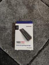 Image of Samsung 980 PRO 2TB PCIe 4.0 NVMe M.2 Internal SSD Heatsink PC/PS5