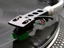 Image of The New Audio Technica AT95E Cartridge Elliptical Stylus Moving Magnet Green