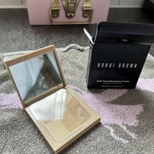 Image of Bobbi Brown Nude Finish Illuminating Powder!NUDE.Rare.BNIB