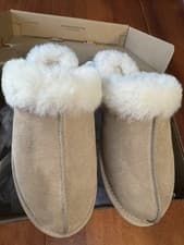 Image of UGG Slippers UGG Women's Scuffette II Slippers Sand Select Size - New
