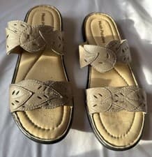 Image of Hush Puppies Leather Beige Leaf Laser Cut Strap Sandals - BNWOT - Size UK 7