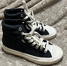Image of NEW Straye Black Canvas High Top Skate Sneakers Unisex Youth Size 3 Womens 4.5