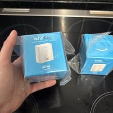 Image of 1 x Amazon Echo Flex. Smart Speaker and Alexa. Boxed. Factory sealed
