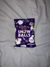 Image of Chocolate Cadbury Mini Snow Balls 270g