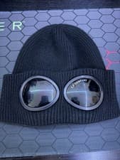 Image of CP COMPANY GOGGLES BEANIE HAT BLACK NEW WITH TAGS