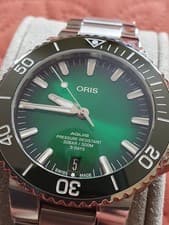 Image of Oris Aquis Date Calibre 400 Green. 01 400 7763 4157-07 8 24 09PEB. Unworn.