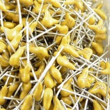 Image of 20 Pcs Radial Lead Multilayer Monolithic Ceramic Capacitor MLCC Capacitor x 20