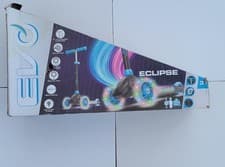 Image of Evo Eclipse Kids 3 Wheel Scooter Blue Light Up 3 Wheel Anti Slip (box open)