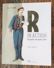 Image of R in Action: Data Analysis and Graphics with R by Robert Kabacoff Pape - New