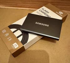 Image of ❤️Brand New Samsung Portable SSD T7 2TB External Solid State Drive Grey USB 3.2*