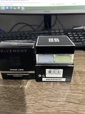 Image of Givenchy Prisme Libre Matte-Finish and Enhanced Radiance Loose Powder N01 Mousse