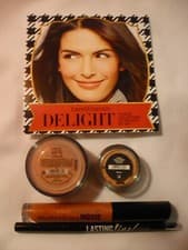 Image of BARE MINERALS DELIGHT 4 PIECE MAKE-UP KIT BNEW