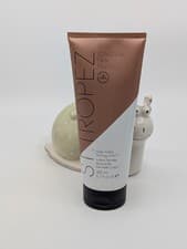 Image of ST TROPEZ Gradual Tan Tanning Tinted Daily Firming Lotion 200 ml Medium to Dark