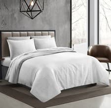 Image of 100% Egyptian Cotton Sateen Stripe Fitted Sheet – 250 Thread Count – 12" Deep