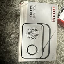 Image of Aiwa R-190 ( White) Portable AM / FM Radio Mains and battery - Ideal for gift