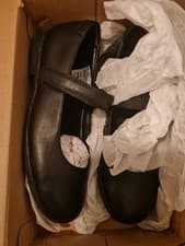 Image of NEW CLARKS SCALA PURE BLACK LEATHER SCHOOL GIRLS SHOES UK SIZE 12.5 F