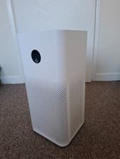 Image of Xiaomi Smart Air Purifier 4 Pro, Tower - White copmplete with remote