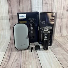Image of Phillips Men’s Electric Shaver S900 Prestige Excellent Condition
