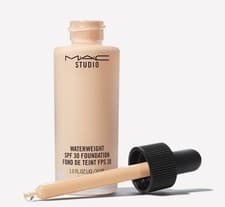 Image of MAC Studio Water weight SPF Foundation / NC20 / Unused