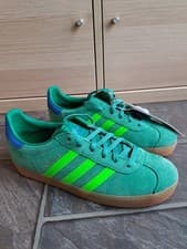 Image of adidas Originals J Unisex Gazelle Suede Trainers UK Size:5 Green/Blue/Gum New