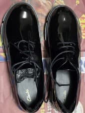 Image of Ladies Clarks Lace Up Shoe 'Teala Lace" ~ UK Size 8D ~Shiny Black ~ New!