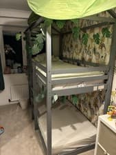 Image of Children’s Jungle‑Theme Bunk Beds + 2 Mattresses – Excellent Condition