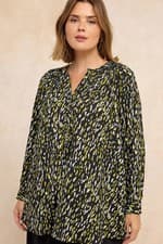 Image of Evans Curve Women's Plus Size Abstract Print Notch Neck Blouse