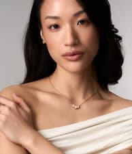 Image of Buckley London BUCKLEY LUXE - GOLD BEZEL SET OVAL TRILOGY NECKLACE