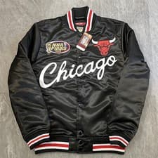 Image of Mitchell & Ness Women's Chicago Bulls Bomber Jacket | NBA Finals 1996 | Size S
