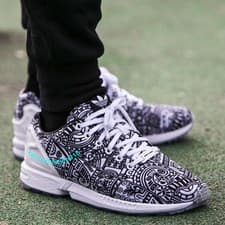 Image of NEW ADIDAS ORIGINALS TORSION ZX FLUX BLACK WHITE DIAMOND AQ5461 MENS SIZE 9.5