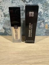 Image of Givenchy Prisme Libre Skin-Caring Matte Foundation 2-W110 Brand New