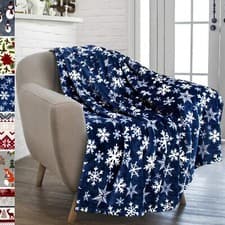 Image of Fleece throw 130 x 150 winter/ xmas pattern snuggly for beds, sofas, couches.
