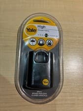 Image of Yale Padlock Y121/40 Brass Closed Shackle 40mm