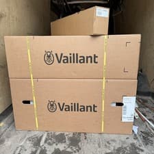 Image of Vaillant ecoTEC Plus 940 Combi Storage Boiler + Flue 0010036114