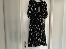 Image of Mint Velvet Black & White Dress Size 12