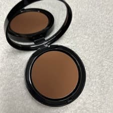 Image of NEW Bobbi Brown Bronzing Powder 8g (Full Size) Shade: Deep 4