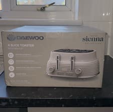 Image of Brand New Daewoo 4-Slice Toaster – Sienna Collection – Taupe – High Lift