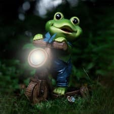 Image of Solar Powered Green Frog Statue Light Decor with Solar Light Ornament Resin
