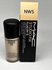 Image of M·A·C Mac Studio Fix Fluid Foundation SPF 15 Shade NW5 new with box