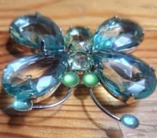 Image of 🦋BRAND NEW🦋 no tags "BUTTERFLY PIN" for scarfs/hats/jackets/backpacks