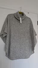 Image of BNWT Accessorize Ladies Grey Knitted Poncho One Size
