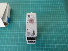 Image of Omron DIN Rail Mount Time Delay Relay, 24 - 230V ac/dc, 1-Contact, 0.05 - 0.5s
