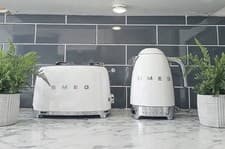 Image of Smeg TSF03WHUK 50's Retro Style 4-Slice Toaster and 1.7L Kettle Set White