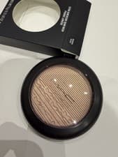 Image of MAC Extra Dimension Skinfinish – BEAMING BLUSH (9g / 0.31 oz) BNIB